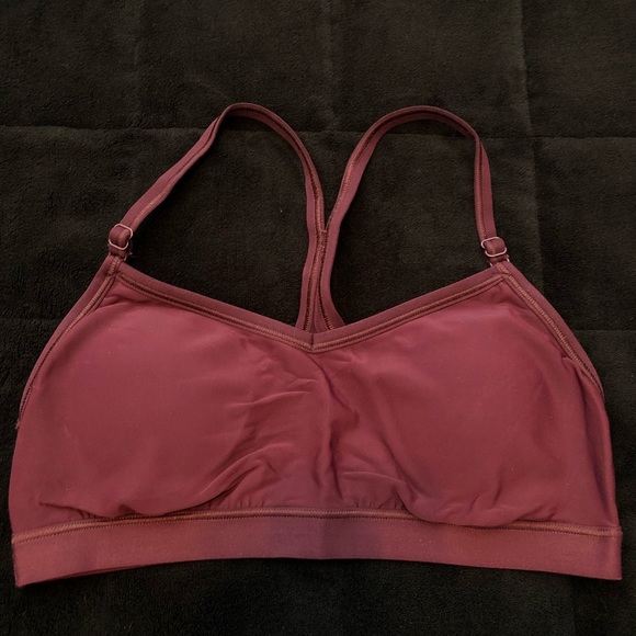 Aerie sports too - Picture 1 of 4